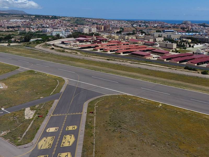 trabajos con drones aeropuerto de Melilla